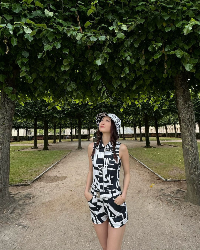 B&W SENSHI PLAYSUIT